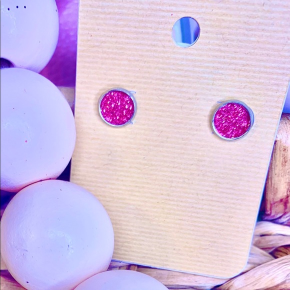 Pink glitter faux leather earring studs. Very elegant and eye catching. - Picture 3 of 3